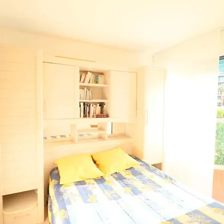 Bright T2 With Balcony - Close To The Apartman Mandelieu