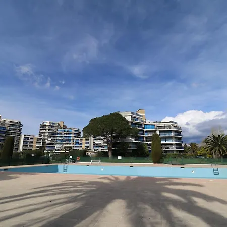 Apartman Bright T2 With Balcony - Close To The Mandelieu